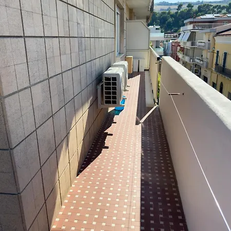 Casavacanzeroseto דירה *