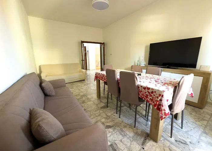 Casavacanzeroseto דירה